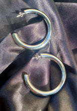 Load image into Gallery viewer, Chunky Everyday Hoops
