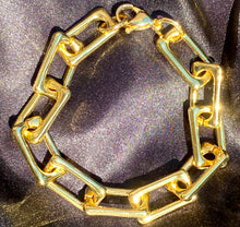 Load image into Gallery viewer, Rectangle Chain Link Bracelet
