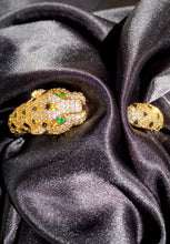 Load image into Gallery viewer, Panthère Bangle in Gold
